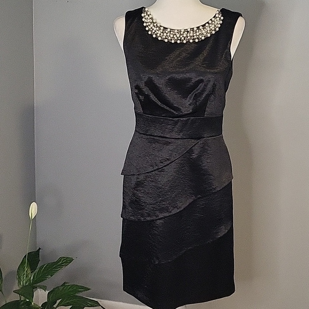 Connected Apparel Black Soft Silk-Like Beaded Neck Detail Cocktail Dress Sz 6